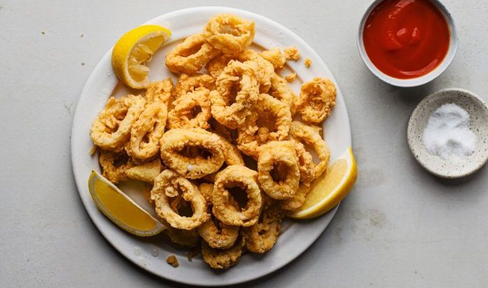 Calamari fritti thespruceeats spruce